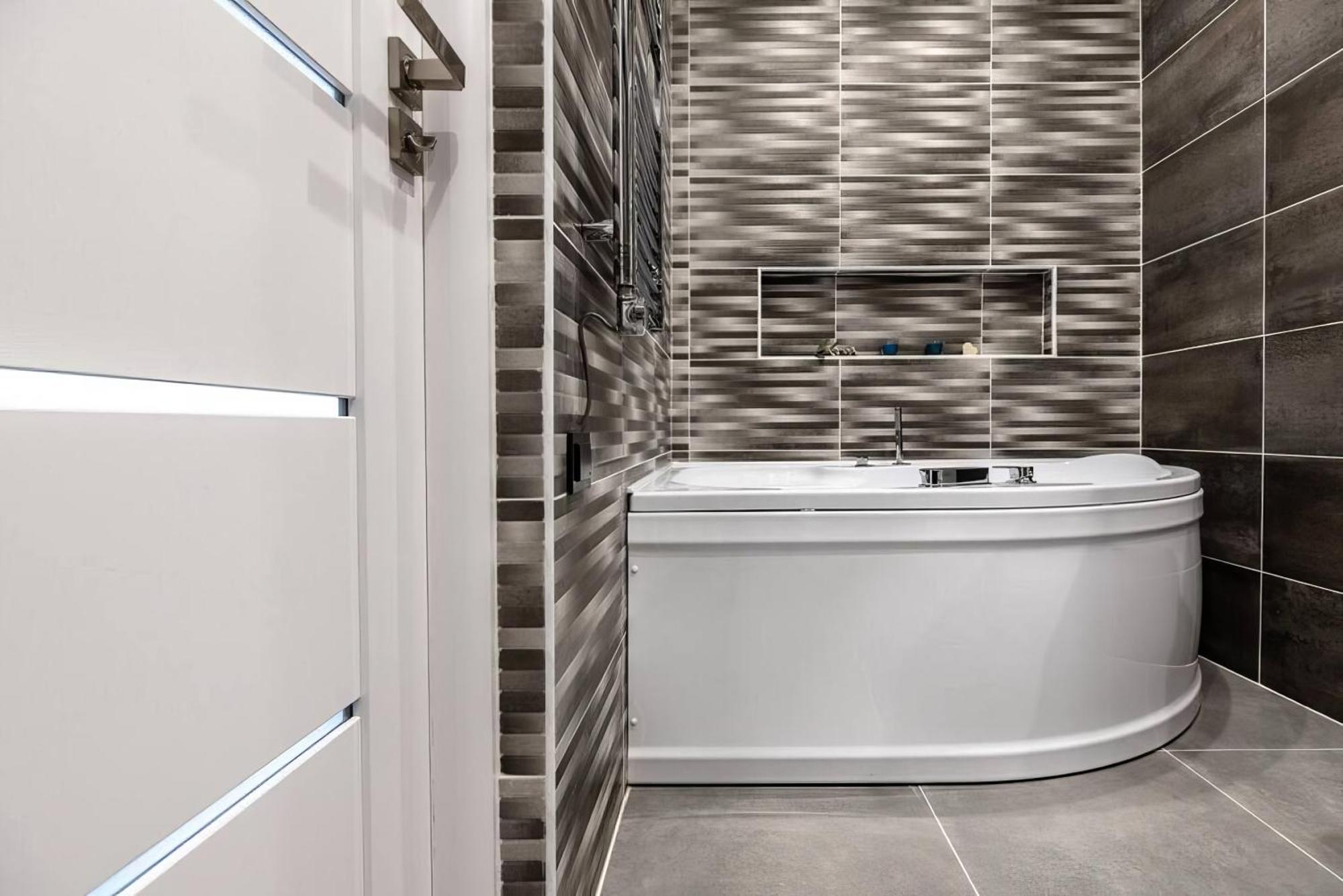 Center Pearl 2Br Wifi Easy-Check-In Daire Klaipėda Dış mekan fotoğraf
